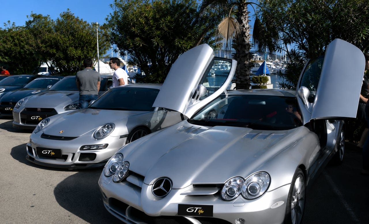 GTlife Mercedes-Benz SLR McLaren, Porsche 911 GT3 and Nissan GT-R by the marina