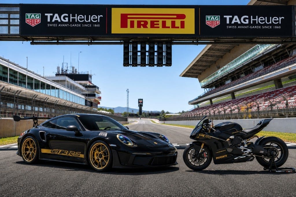 Porsche 911 GT3 and Ducati Panigale at a private GTlife track day for GT, supercars and superbikes